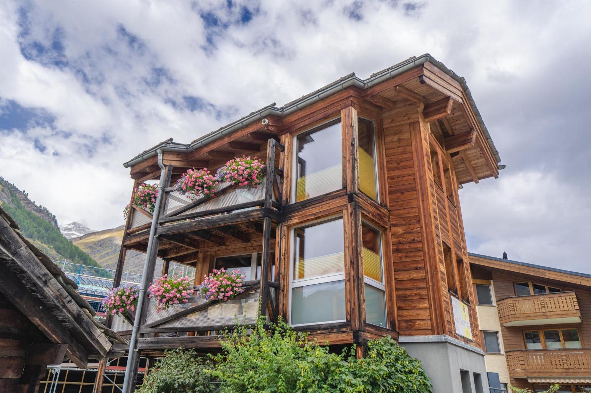 Chalet Schwalbennest Церматт Экстерьер фото